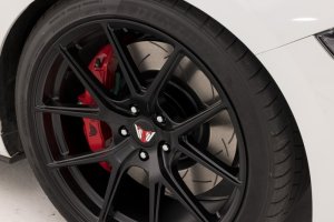 Jaguar F-Pace Brake Rotor (1) - Front - DBA - 4000 Series T3 Slotted - `20-`22