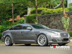 Jaguar XJ Custom Wheels - CG-209T (3 Piece) by Vossen - Space Gray